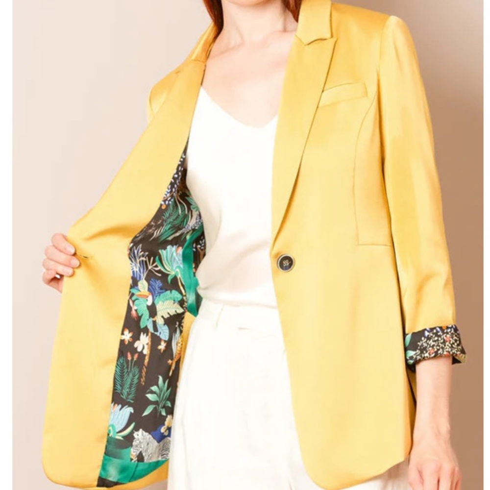 JESSIE LIU Pamela Satin Blazer with Contrast Print Lining in Mustard size S EUC